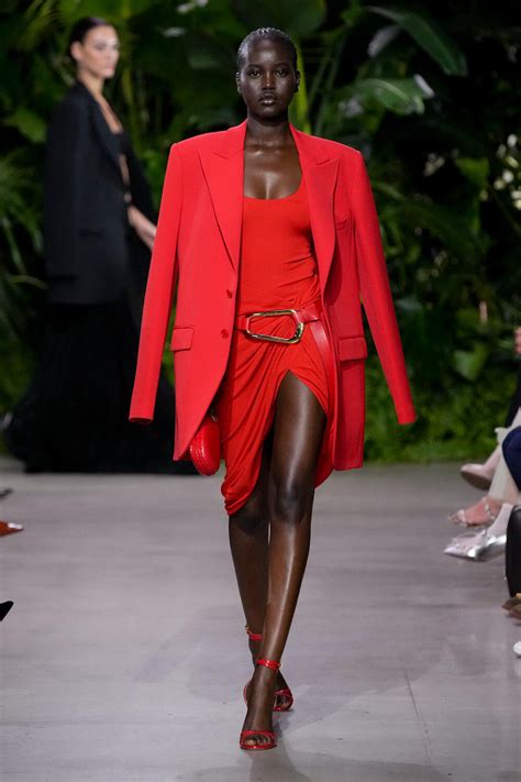 Michael Kors Spring 2023 Fashion Show Review The Impression