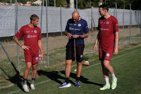 Arezzo Calcio Coccia Dovr Essere Operato Sport Arezzo