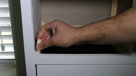 how to fix stuck drawers