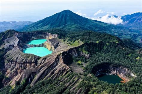 Danau Kelimutu Wisata NTT Terpopuler Yang Menakjubkan