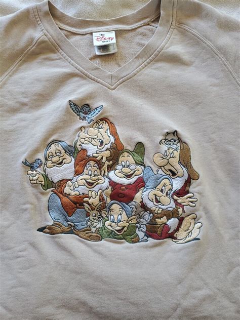 Vintage Disney Seven Dwarfs Musical Band Berry Sweats Gem