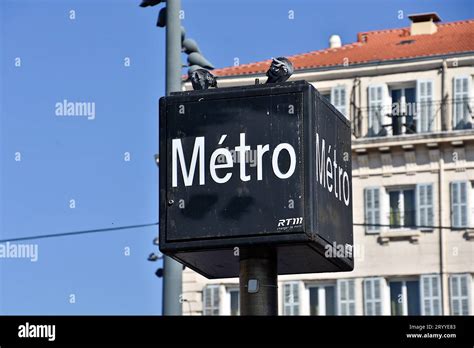 Se Al De Metro De Marsella Vista En La Estaci N Vieux Port La R Gie