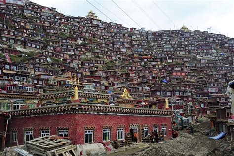 The Religious Encampment Of Larung Gar Tibet 2013 Flickr