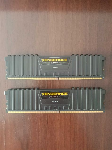 Оперативна пам'ять Озу Corsair Vengeance DDR4 16 Гб (2x8гб),3200мгц: 1 ...