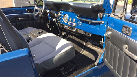 1984 Jeep CJ-8 Scrambler at Monterey 2015 as T85 - Mecum Auctions