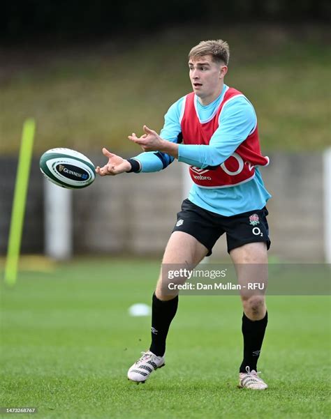 Jack Van Poortvliet Of England Lines Up A Pass During A Training