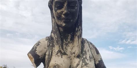 Vandalizzato Il Monumento Dedicato Allemigrante A Isola Delle Femmine