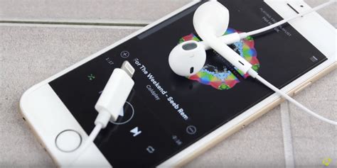 Watch This Video Showing New Iphone 7 Earpods With A Lightning