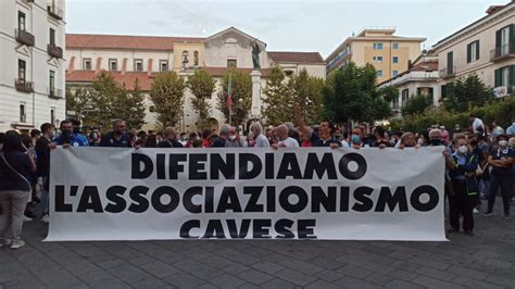 Cava De Tirreni Le Associazioni Cavesi Unite Rinvieranno Il Corteo