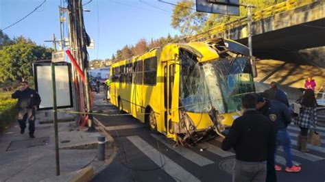 Fatídico accidente vehicular en CDMX Camión colisiona contra 9 autos