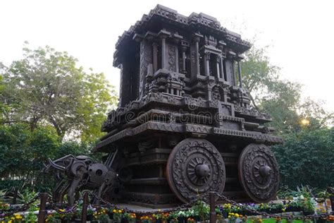 Statue of the Jewel of Hampi Stock Image - Image of stone, ancient ...