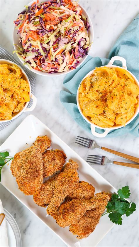 This Delicious Dinner Menu Is Perfect For A Party Oven Fried Chicken Creamy Coleslaw And Mac