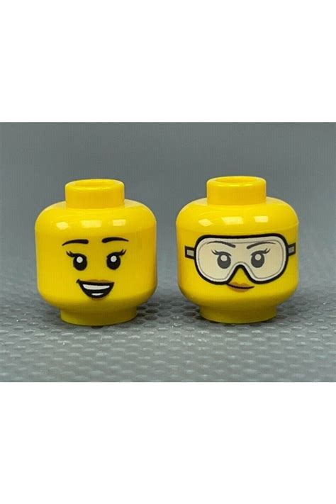 Lego Orjinal Aksesuar Custom Minifigür Minifigure Çift Surat Güvenlik Gözlüklü Gülen Kadın Sarı