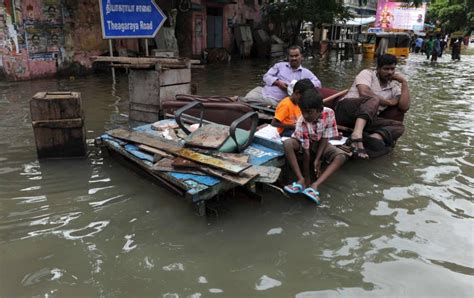 Thousands Flee Chennai After Floods Kill At Least 280 Metro News