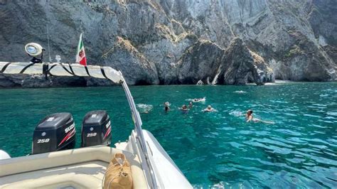 Isole Pontine Gita Di Un Giorno A Bordo Del Maxi Gommone Getyourguide