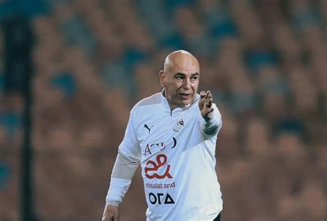 نجم الزمالك السابق يهاجم حسام حسن بسبب عدم ضم رباعي الأبيض للمنتخب