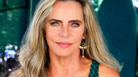 Bruna Lombardi Posa Pelada No Instagram Aos 70 Anos