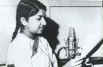 Uncommon Photos of Lata Mangeshkar: The Nightingale of India