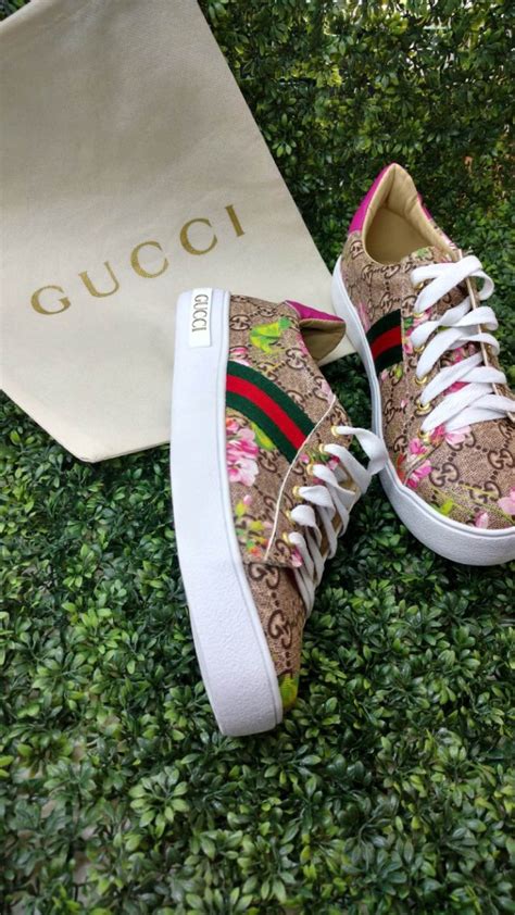 Tenis Gucci Para Dama Flor Fiusha 719 00 En Mercado Libre