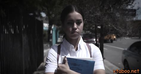 Lovely Brunette Woman Alina Lopez Gets Her Nana Licked