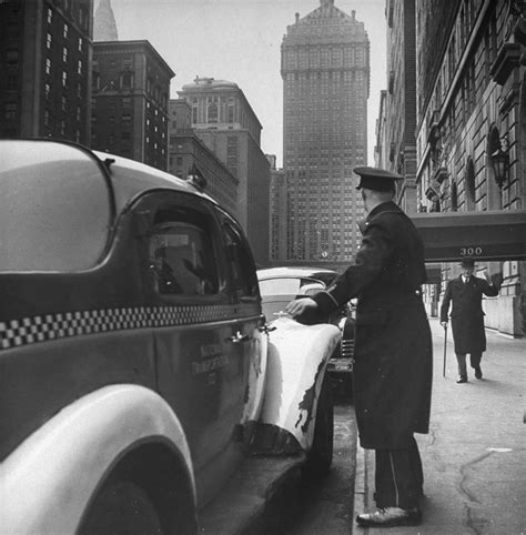 Pictures Of Taxi Cabs In New York City In 1944 Vintage Everyday