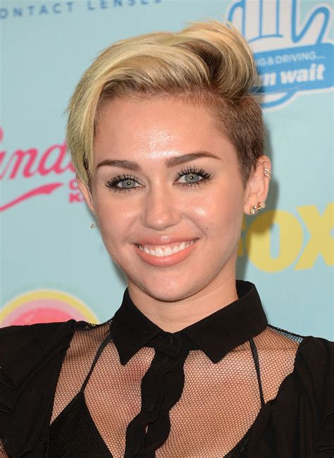 Miley Cyrus Short Hair Blonde