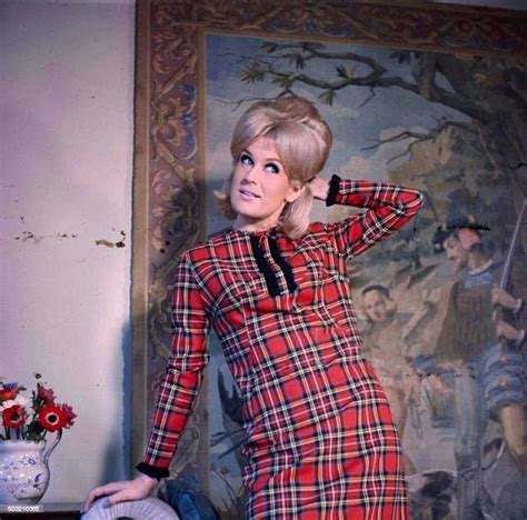 Britains Queen Of Pop 46 Beautiful Photos Of Dusty Springfield In The