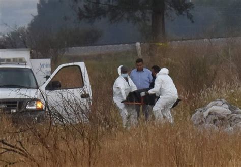 Hallan Fosa Clandestina En Irapuato Encuentran Seis Cuerpos Enterrados