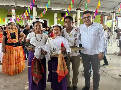 Alcalde De Oaxaca Se Cas Con Un Caim N Vestido De Novia En Un Ritual