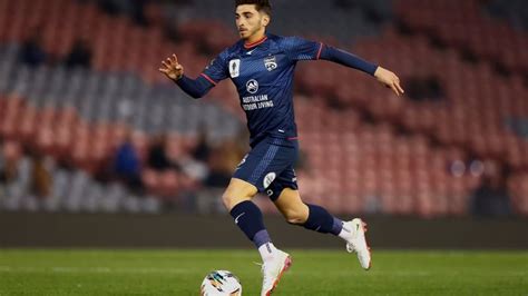Josh Cavallo Futbolista Abiertamente Gay Confiesa Tener Miedo De Ir Al Mundial Por Reglas De