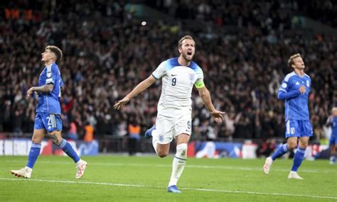 Harry Kane se torna o maior artilheiro da história de Wembley após