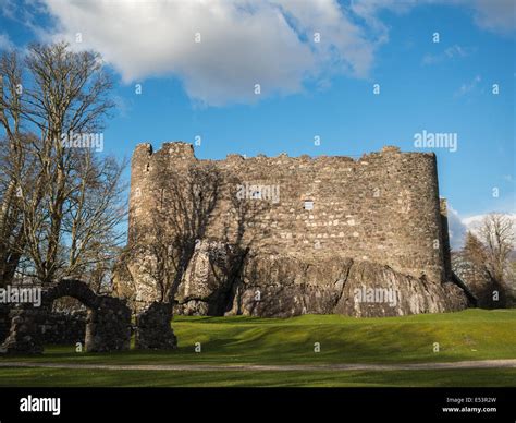 Dunstaffnage Castle Stock Photo - Alamy