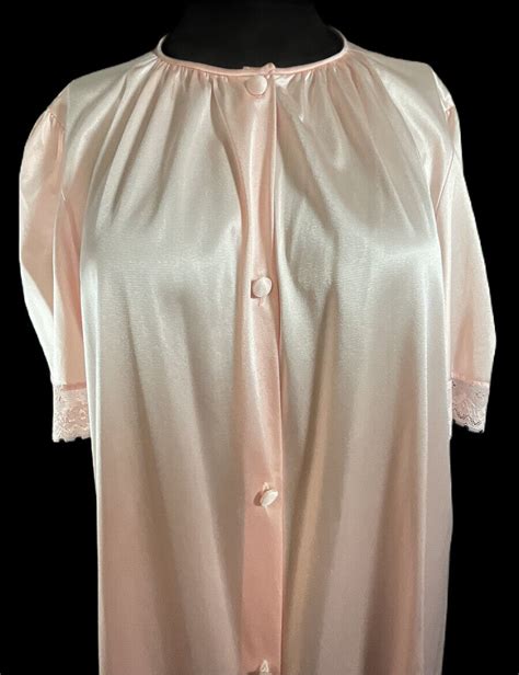 Vintage Vanity Fair Glossy Nylon Shiny Peachy Pink Bu Gem