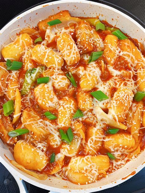 Cheese Tteokbokki Recipe (made with homemade rice cakes)