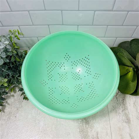 Vintage Tupperware Jadeite Green Large Footed Star Colander Pasta