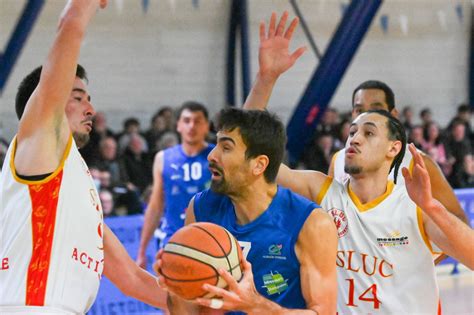 Photos Basket Ball Nationale 3 Mirecourt S Impose Sur Le Fil Face