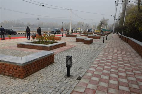 Lt Governor Inaugurates Dal Lakefront Projects Of Srinagar Smart City