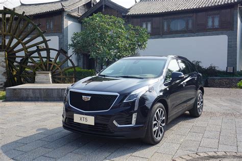 试驾2021款凯迪拉克xt5，它是最值得入手的豪华中型suv？ 新浪汽车