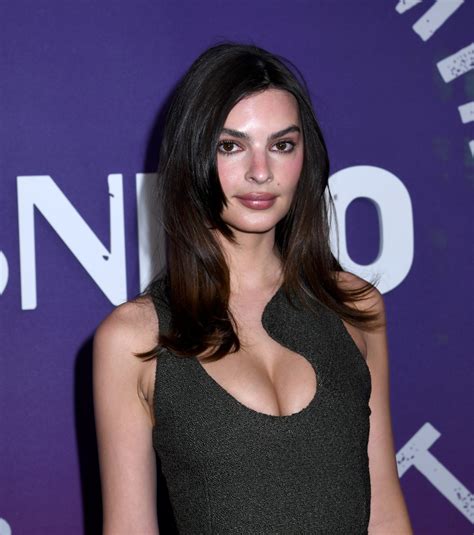 Emily Ratajkowski Skin Tight Mini Hot Celebs Home
