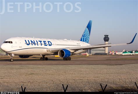 N Ua Boeing Er United Airlines David John Dillon