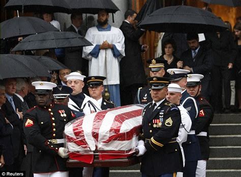 ted kennedy funeral | 86 MENDEM 86