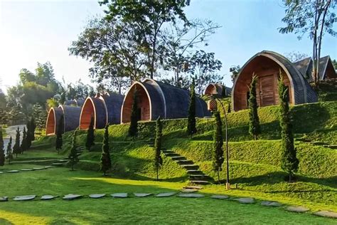 Malang Punya Rumah Hobbit Nginap Di Sini Serasa Healing Di New Zealand