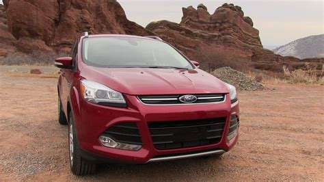 Review Ford Escape Blends Sporty Character With Utility Tflcar