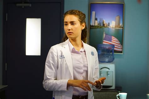 Sarah Reese Returns For Chicago Med S Season Fall Finale Nbc Insider