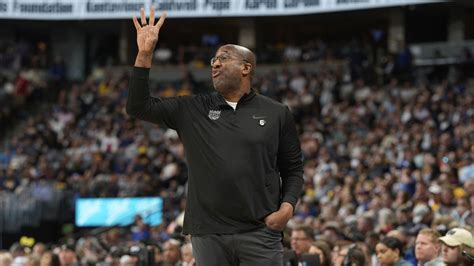 Mike Brown Coach Of The Year Unanimous Sacramento Kings