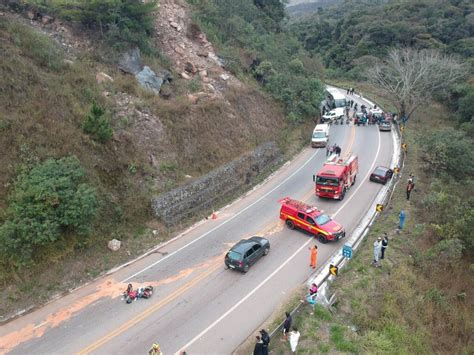 Acidente Entre Moto E Carro Deixa Dois Feridos Na Br Em Ouro Preto