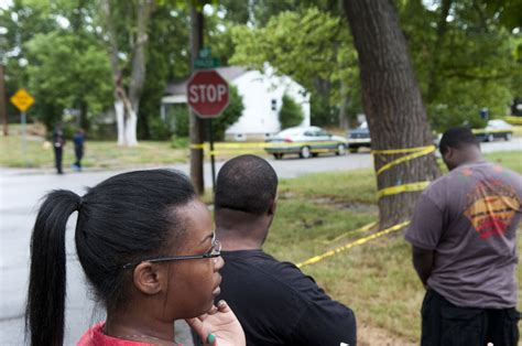 Links Three People Killed One Survives In Flint Quadruple Shooting