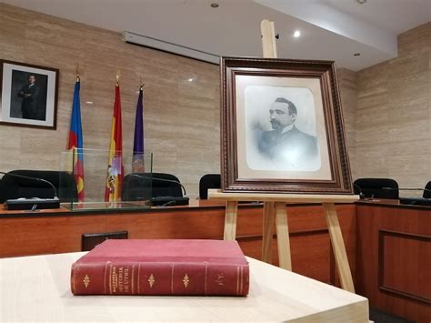 Mañana se inaugurará la escultura del historiador utielano D Miguel