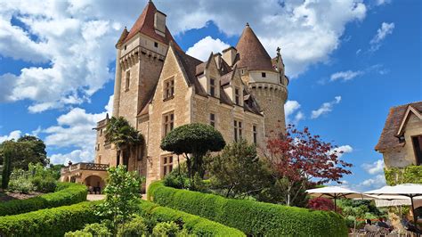 Inside France’s Golden Triangle with 1,000 castles and scenic drives