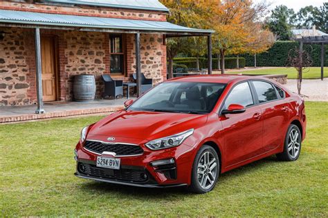 Kia Cerato Chega Noutros Mercados Al M Dos Eua